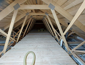 Zateplení stropu novostavby foukanou izolací